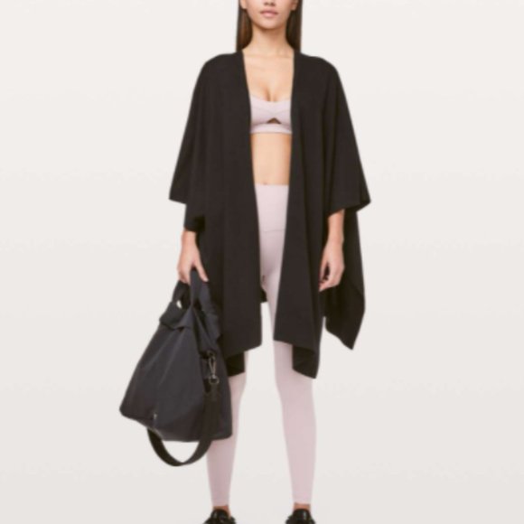 NWT! Lululemon Free to Coast Wrap - Picture 5 of 5